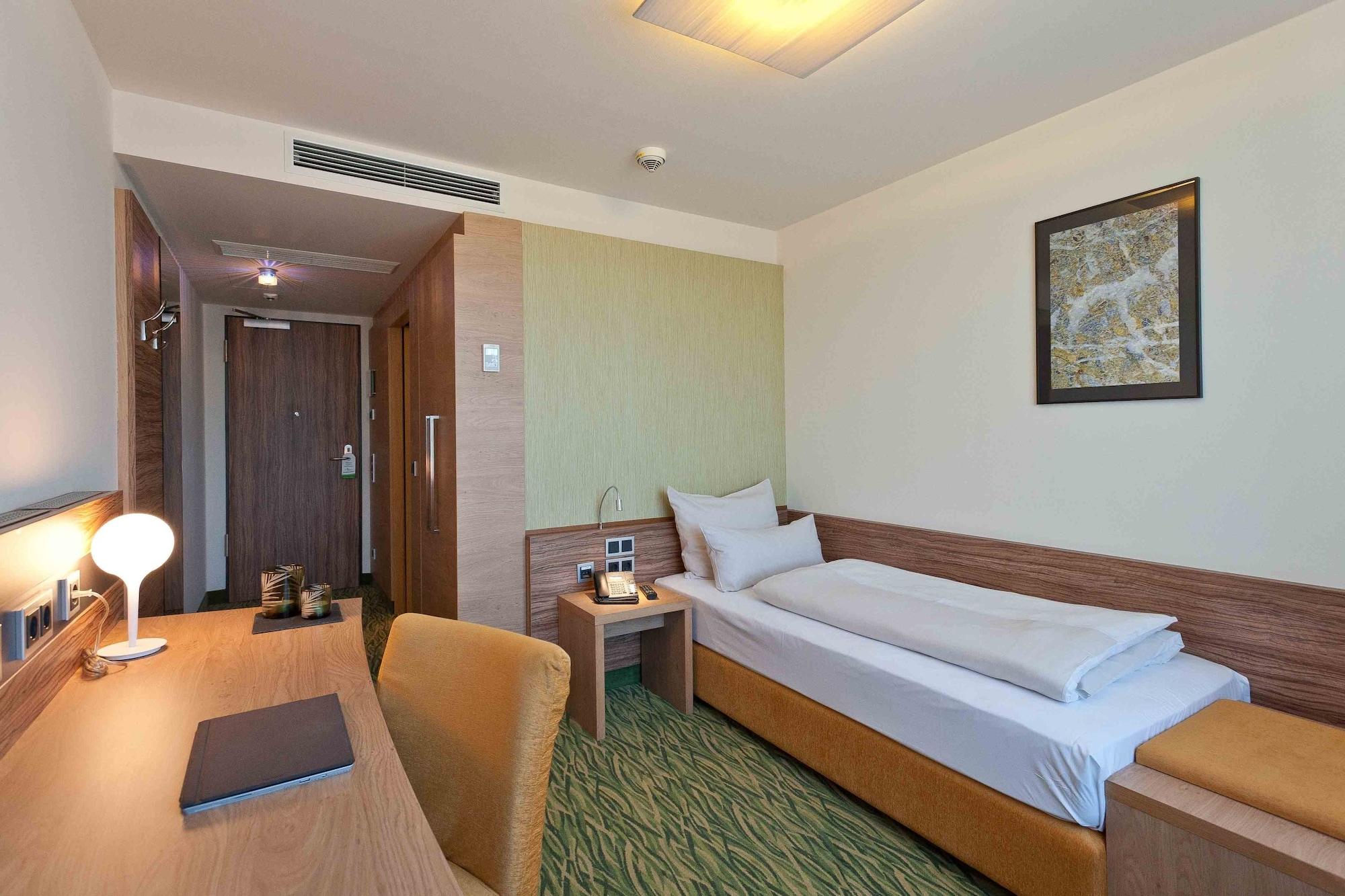 Hotel Bildungsblick Kirchseeon エクステリア 写真
