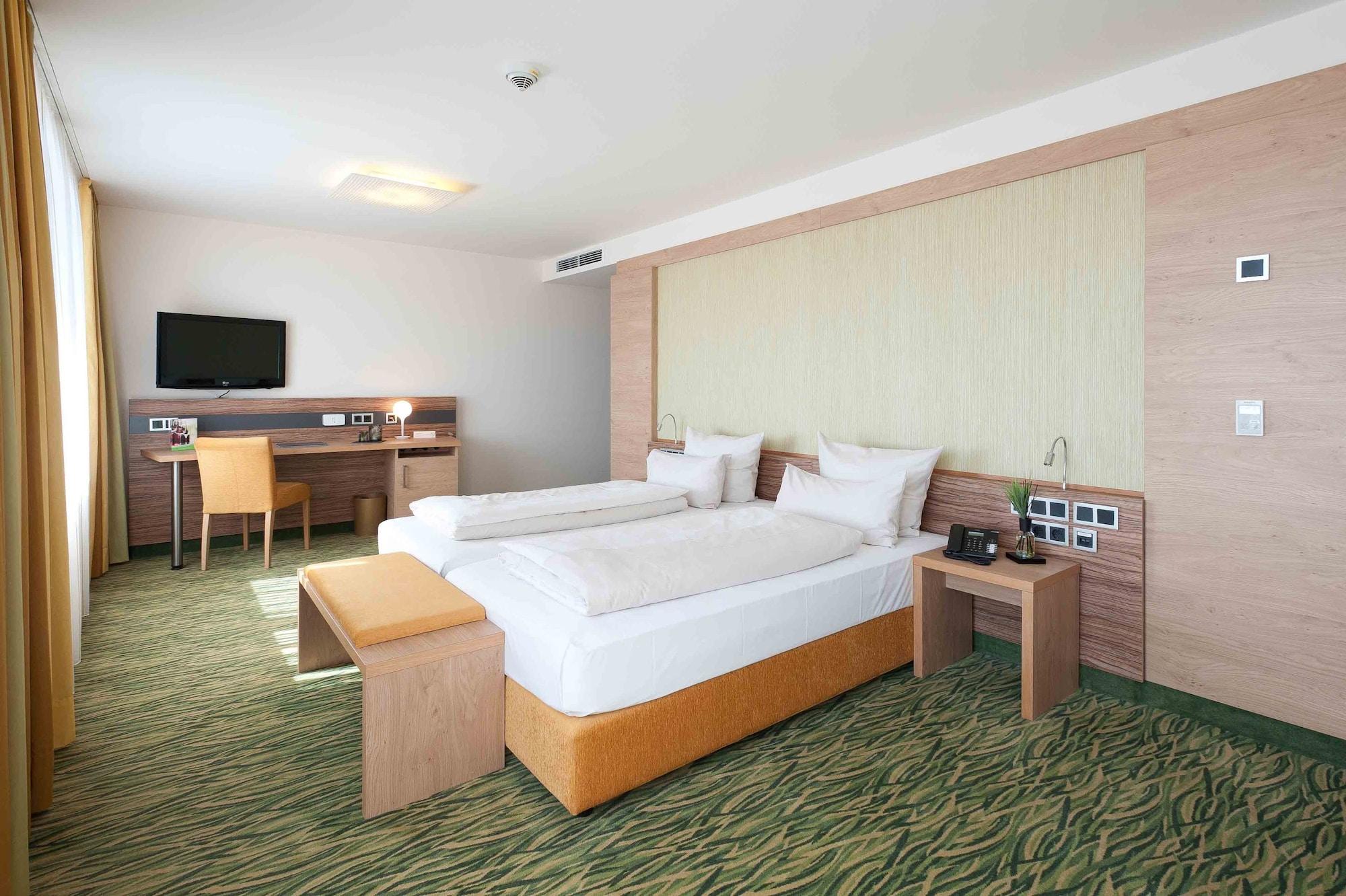 Hotel Bildungsblick Kirchseeon エクステリア 写真