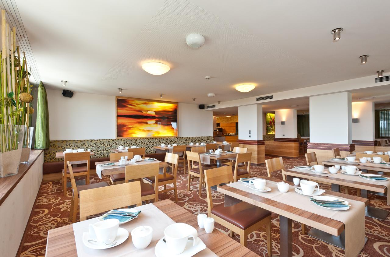 Hotel Bildungsblick Kirchseeon エクステリア 写真