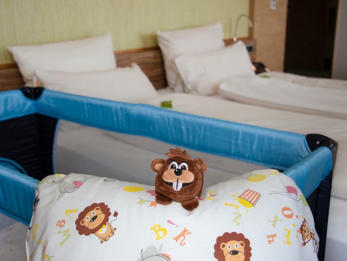 Hotel Bildungsblick Kirchseeon エクステリア 写真